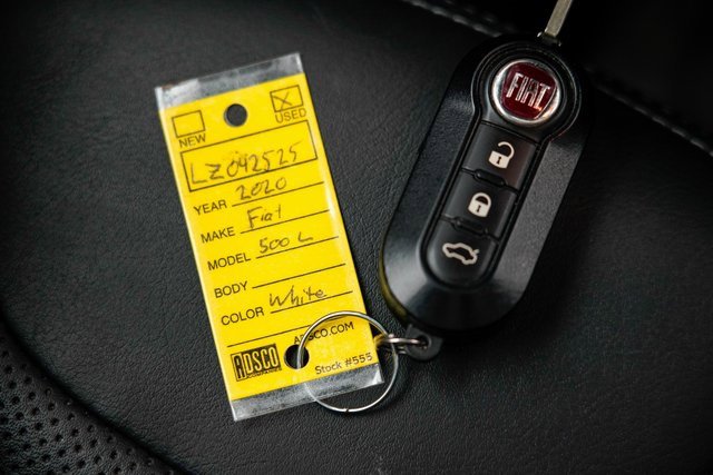 Used 2020 FIAT 500L Lounge image 34