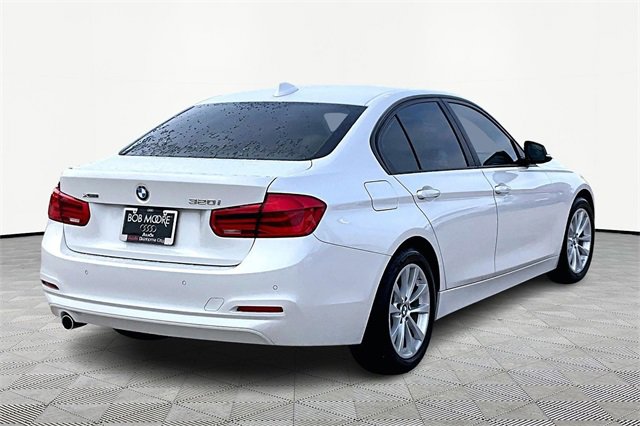 Used 2016 BMW 320i xDrive Sedan image 2