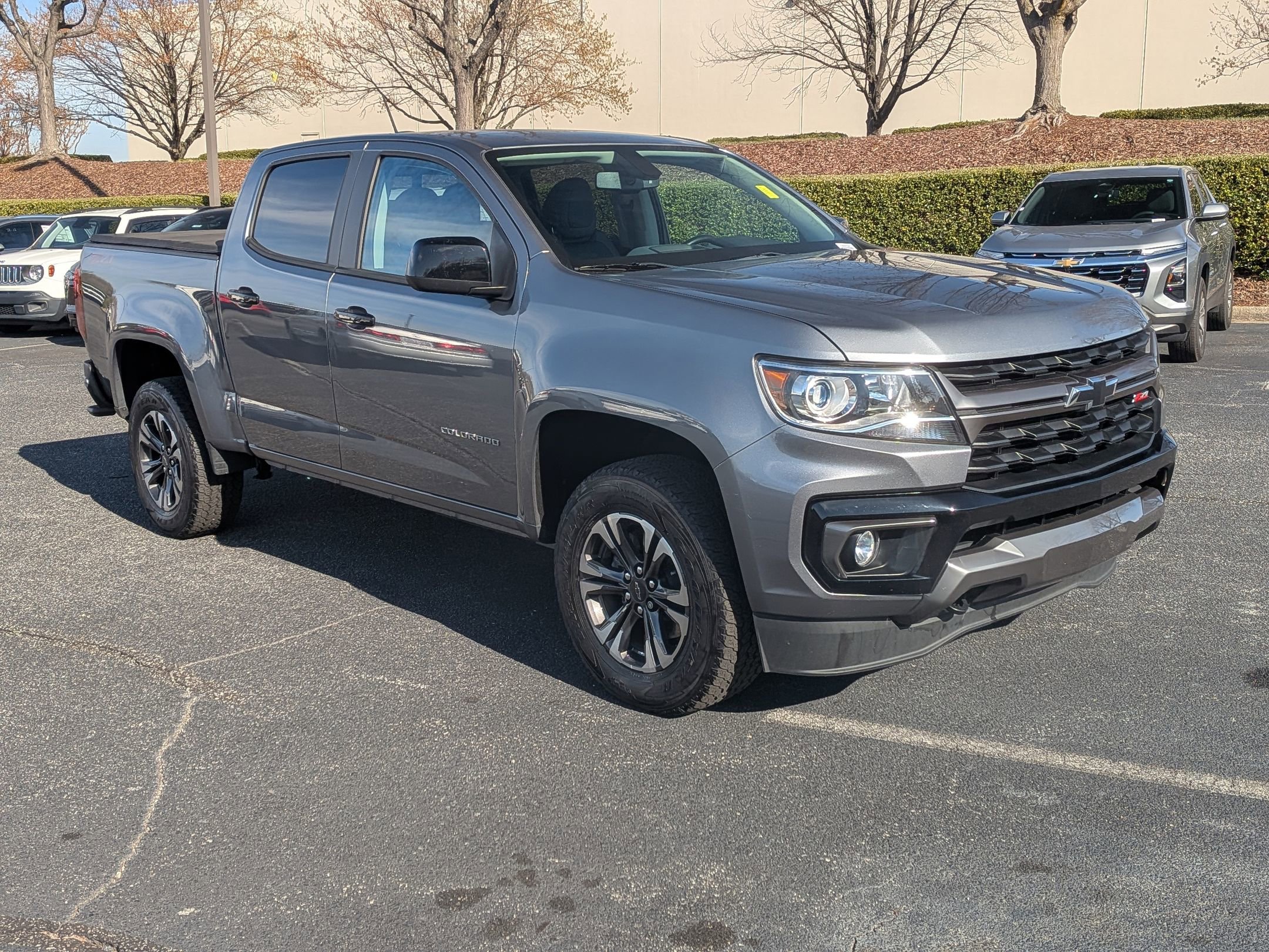 Used 2022 Chevrolet Colorado Z71 image 2