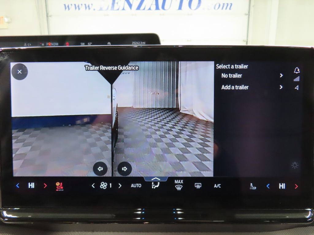 Used 2025 Ford Expedition Max Active image 21