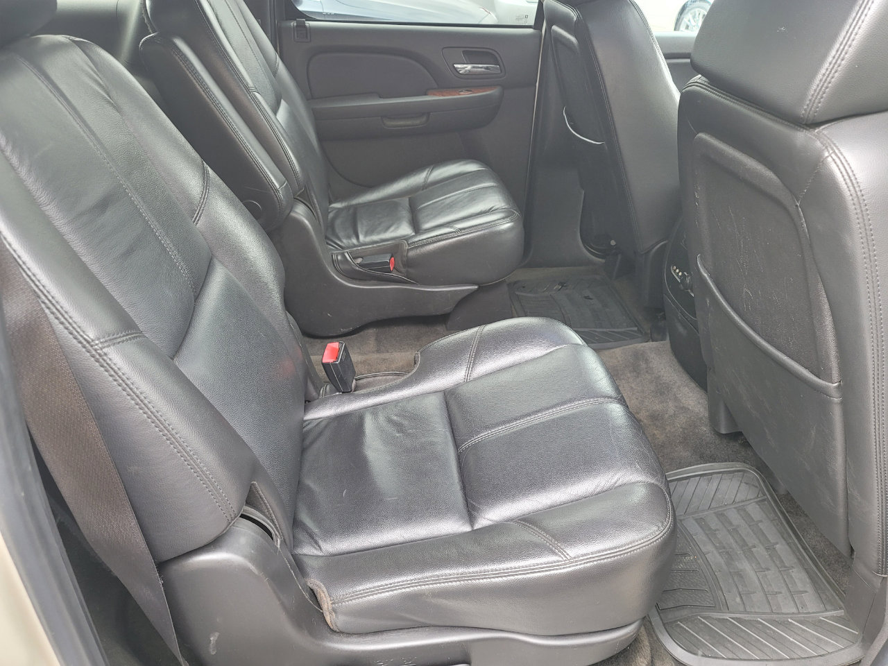 Used 2008 Chevrolet Suburban LTZ w/ LTZ Preferred Equipment Group image 12