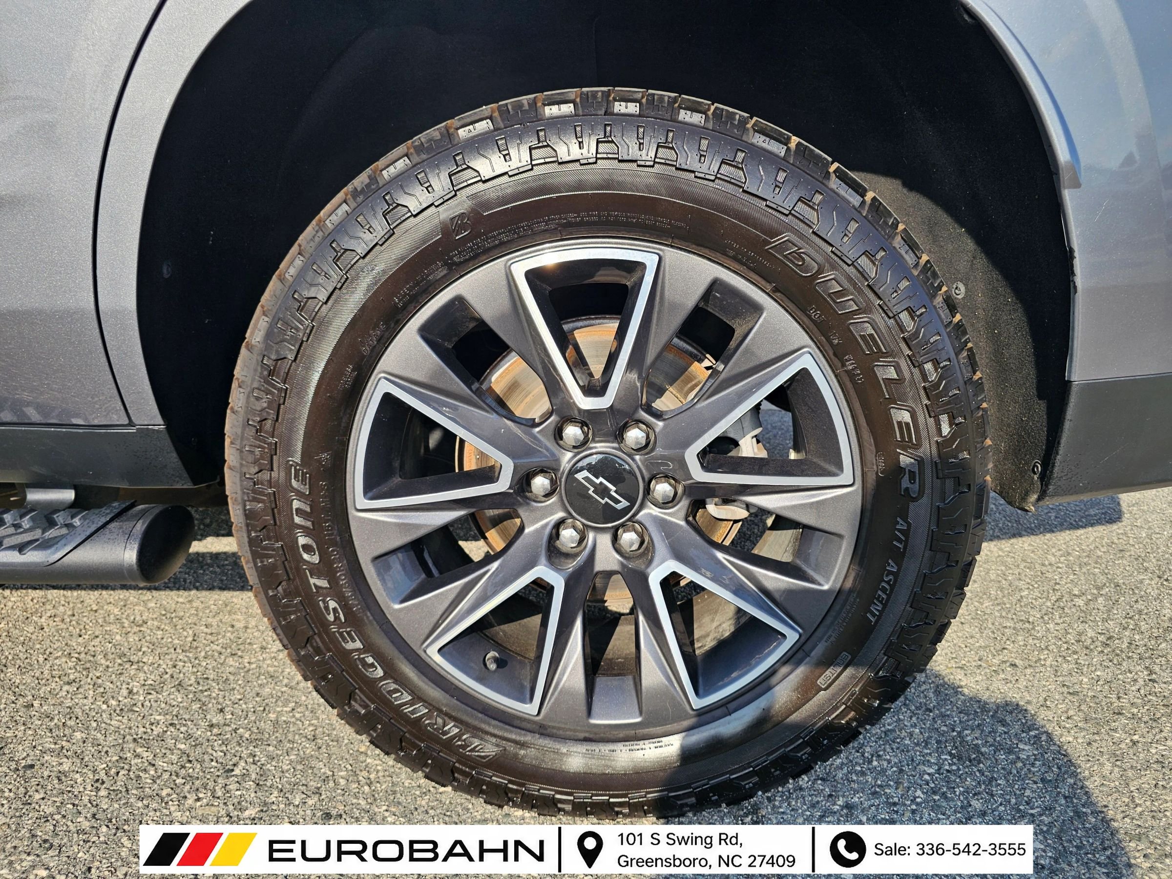 Used 2022 Chevrolet Tahoe Z71 w/ Z71 Off-Road Package AWD/4WD image 38