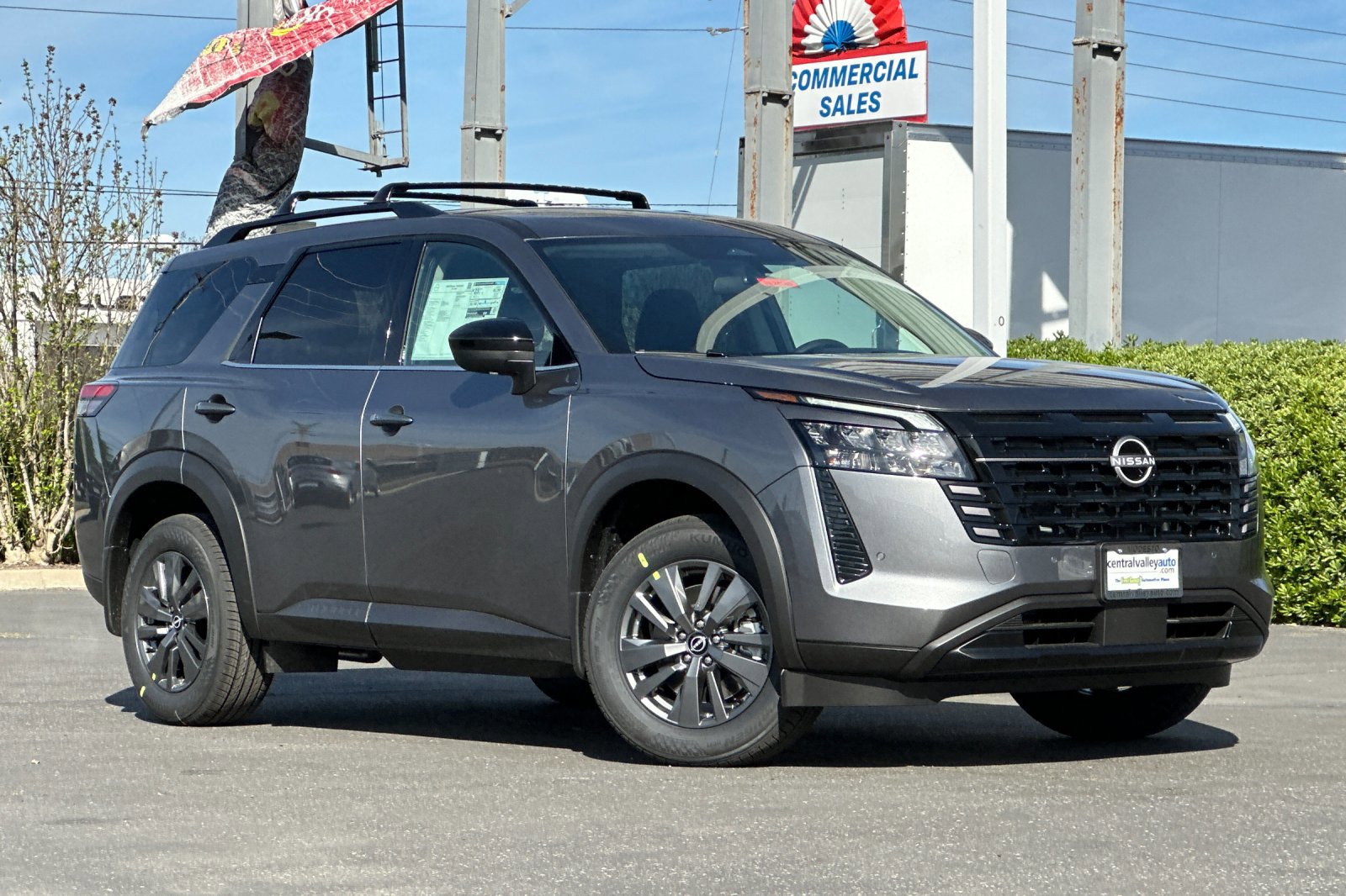 New 2026 Nissan Pathfinder SV image 2