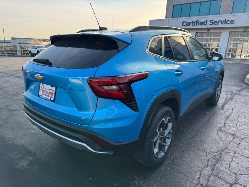 New 2026 Chevrolet Trax LT w/ Driver Confidence Package video 3