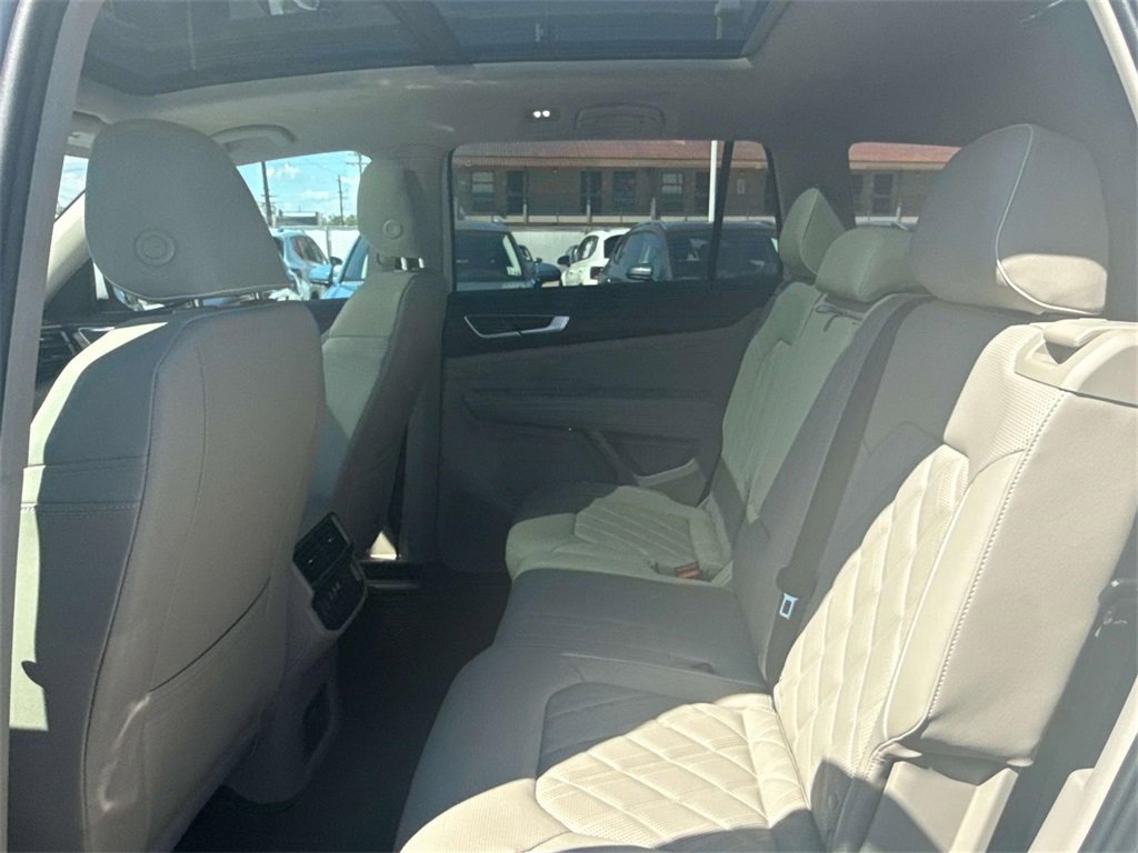 New 2026 Volkswagen Atlas SEL Premium R-Line image 24