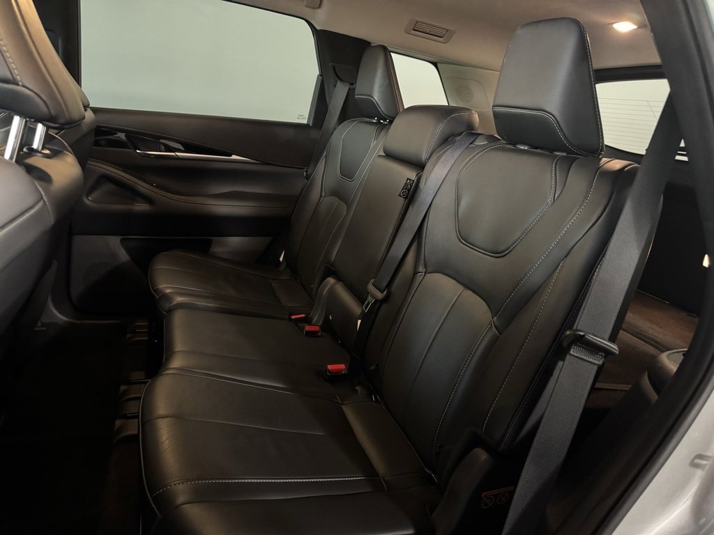Used 2023 INFINITI QX60 Pure image 17