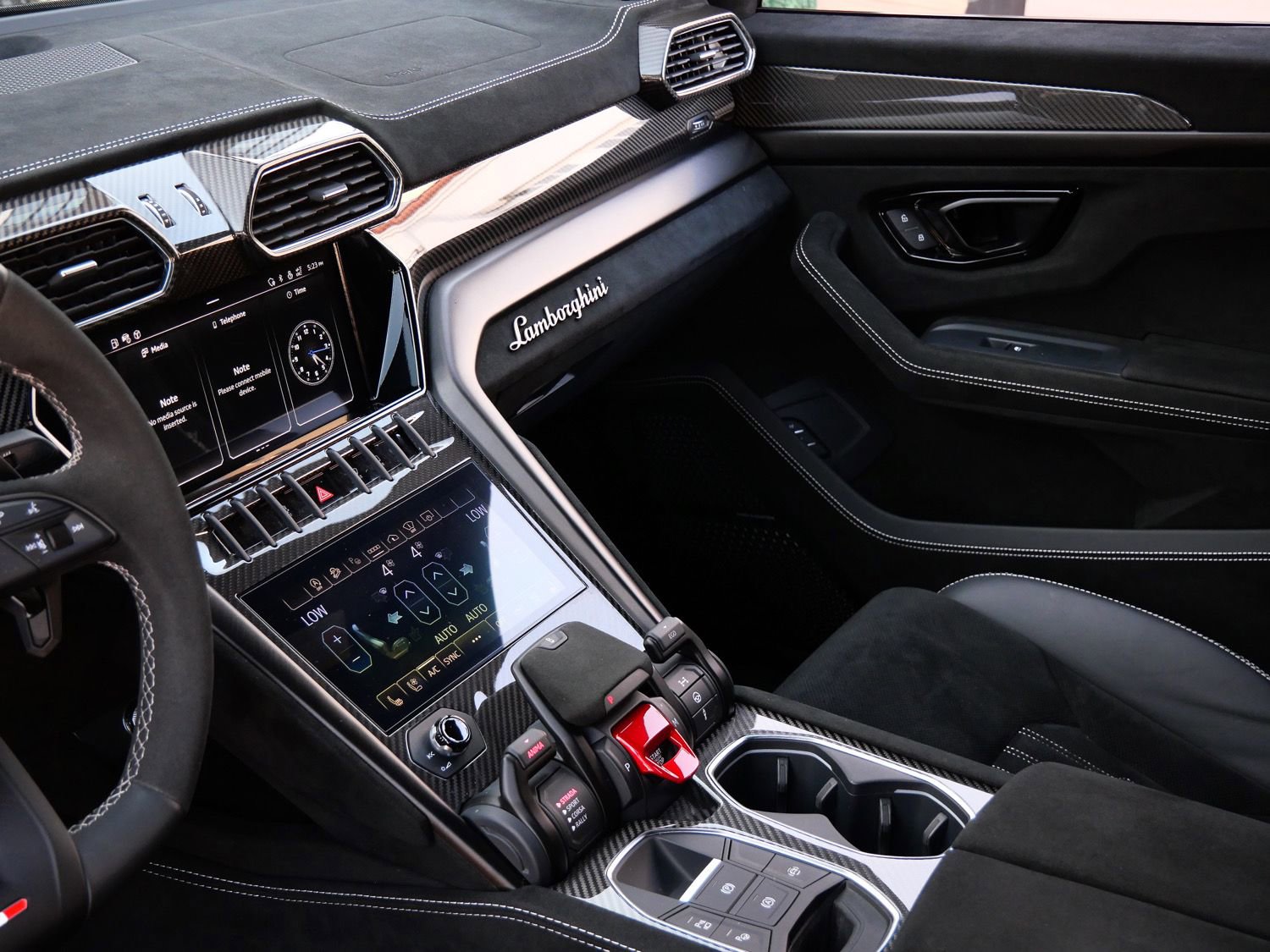 Used 2024 Lamborghini Urus Performante image 29