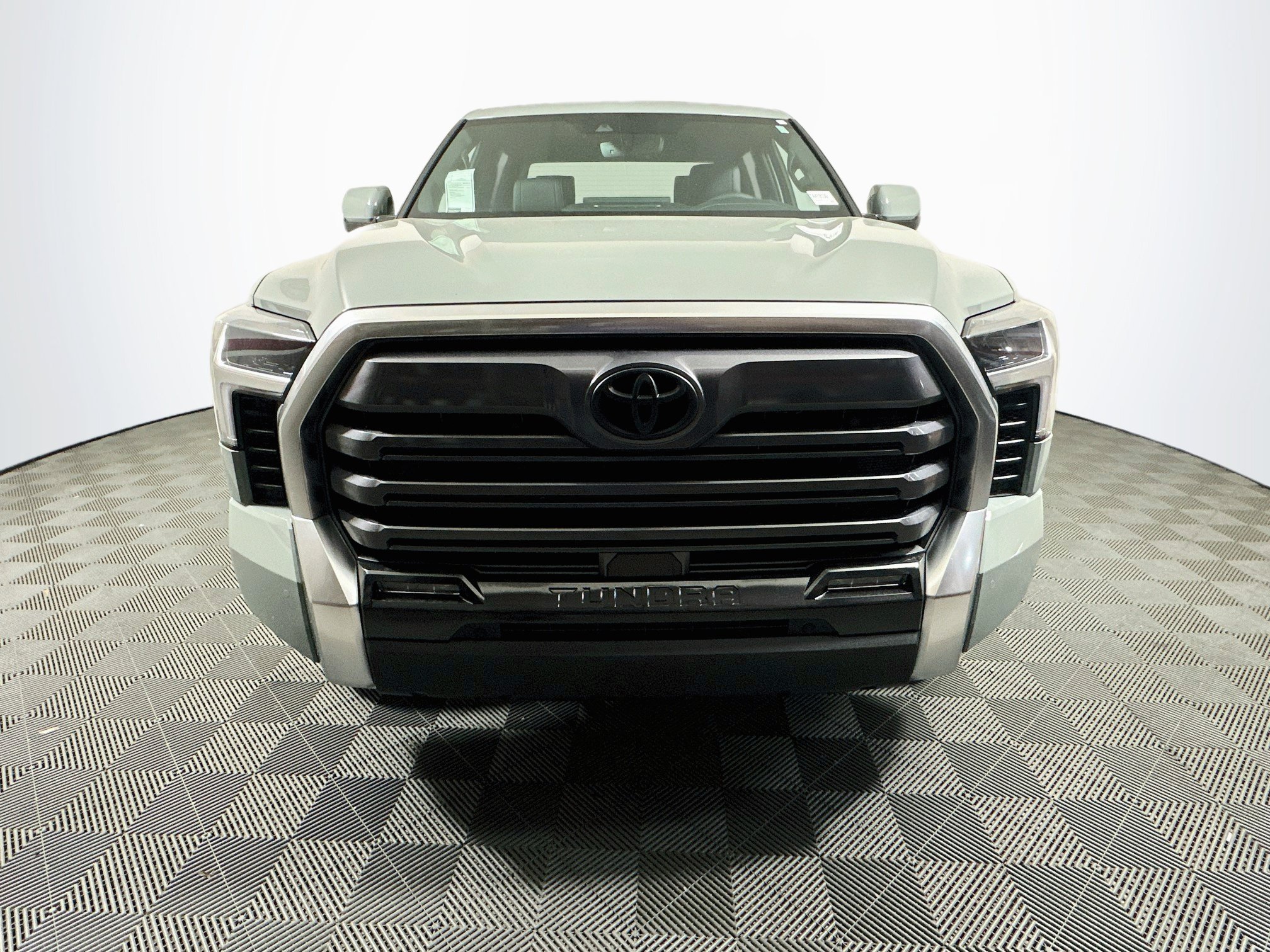 New 2026 Toyota Tundra Limited AWD/4WD image 3