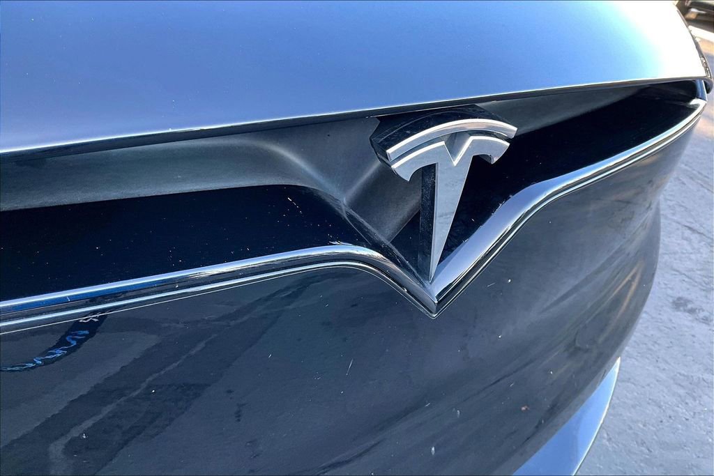 Used 2022 Tesla Model X Plaid image 30