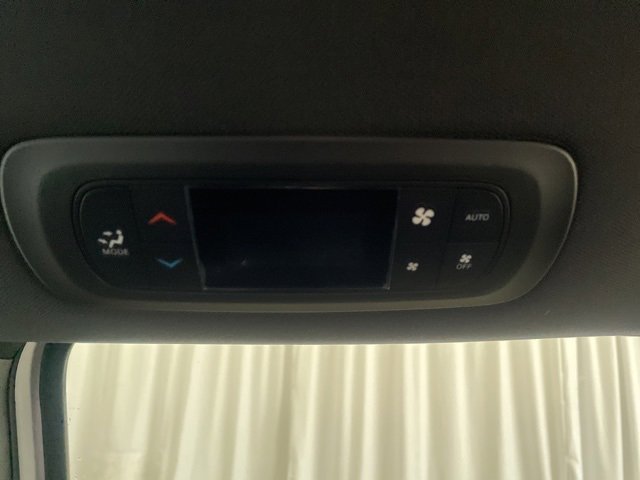New 2026 Chrysler Pacifica Select image 39