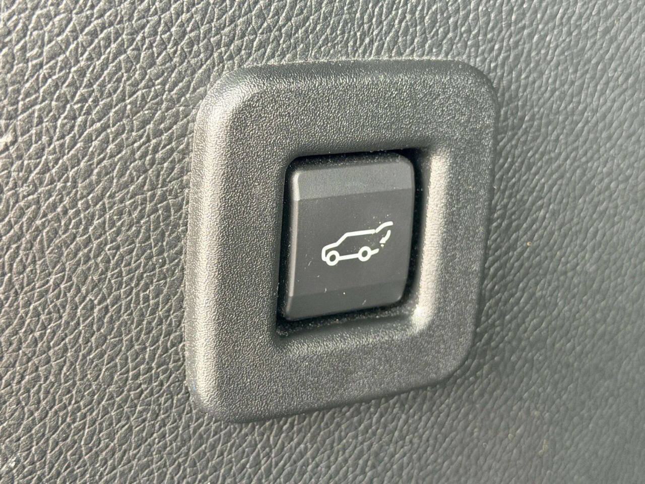 Used 2017 Ford Expedition EL Limited w/ Equipment Group 301A image 10