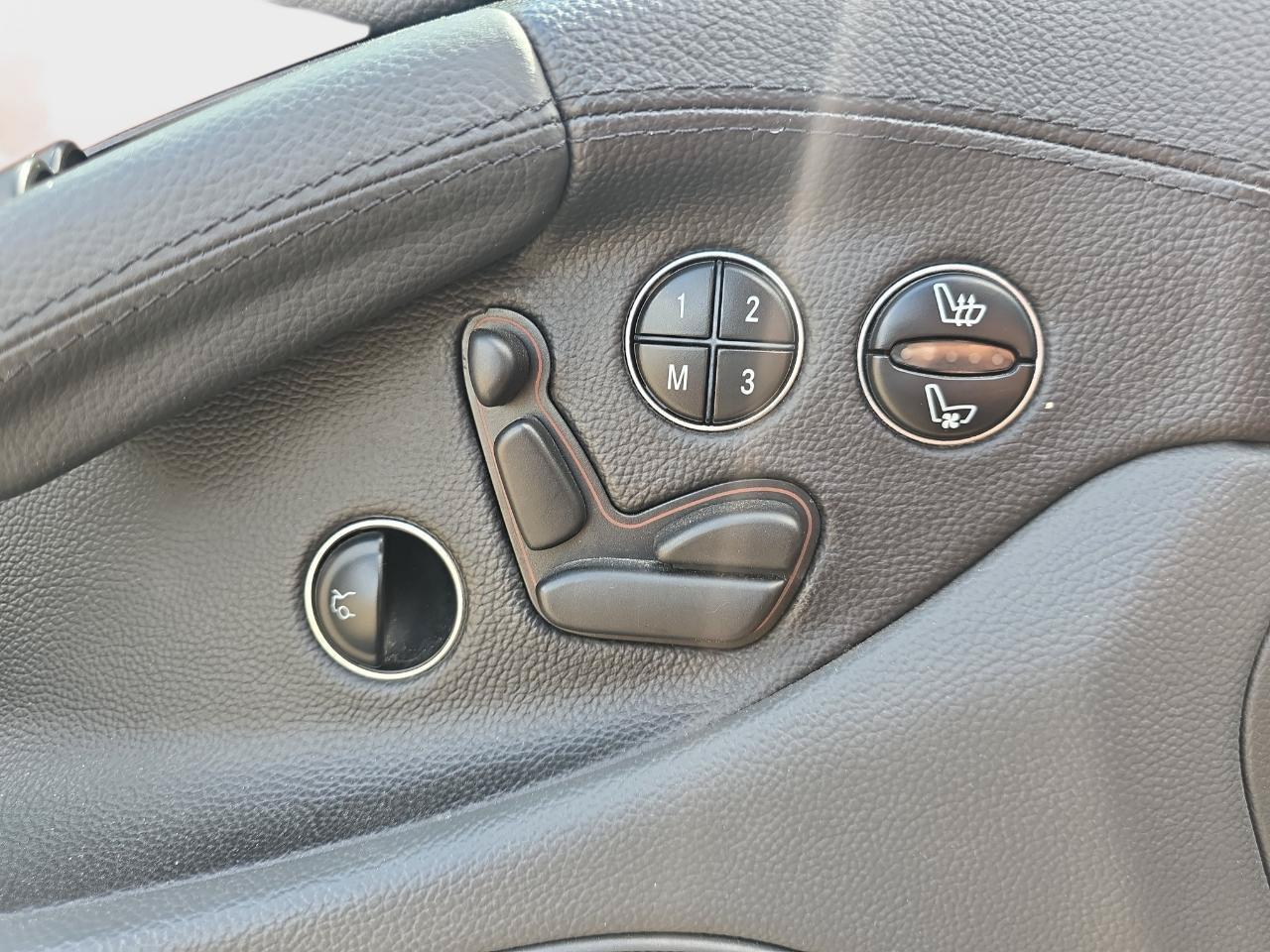 Used 2006 Mercedes-Benz SL 500 image 15