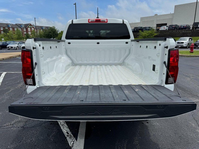 Used 2023 Chevrolet Colorado W/T RWD image 6