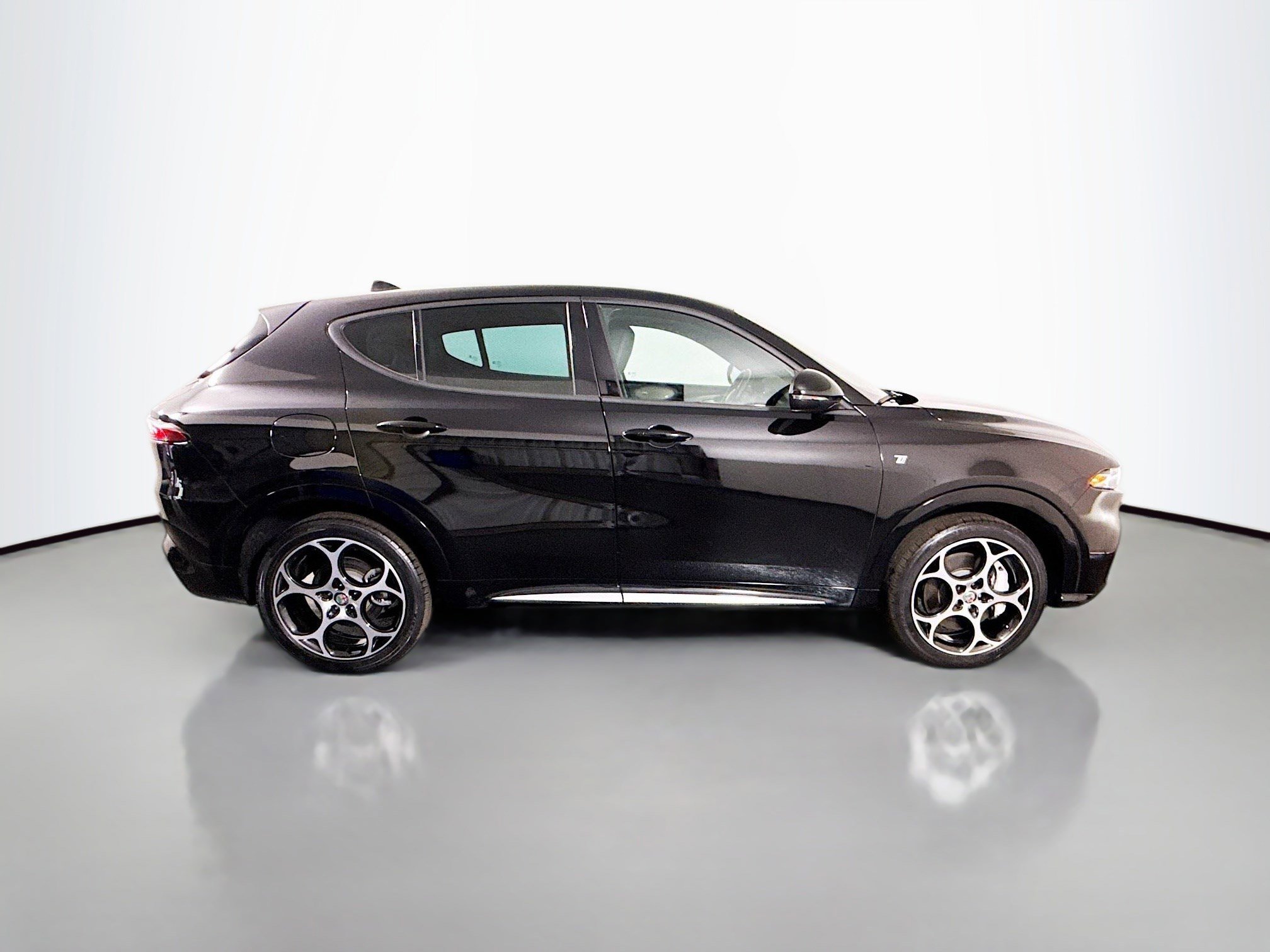 Used 2024 Alfa Romeo Tonale Ti AWD/4WD image 11