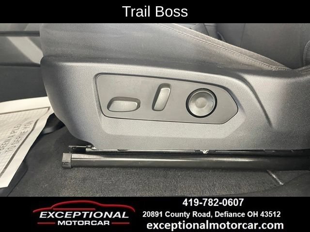 Used 2024 Chevrolet Colorado Trail Boss w/ Technology Package AWD/4WD image 35