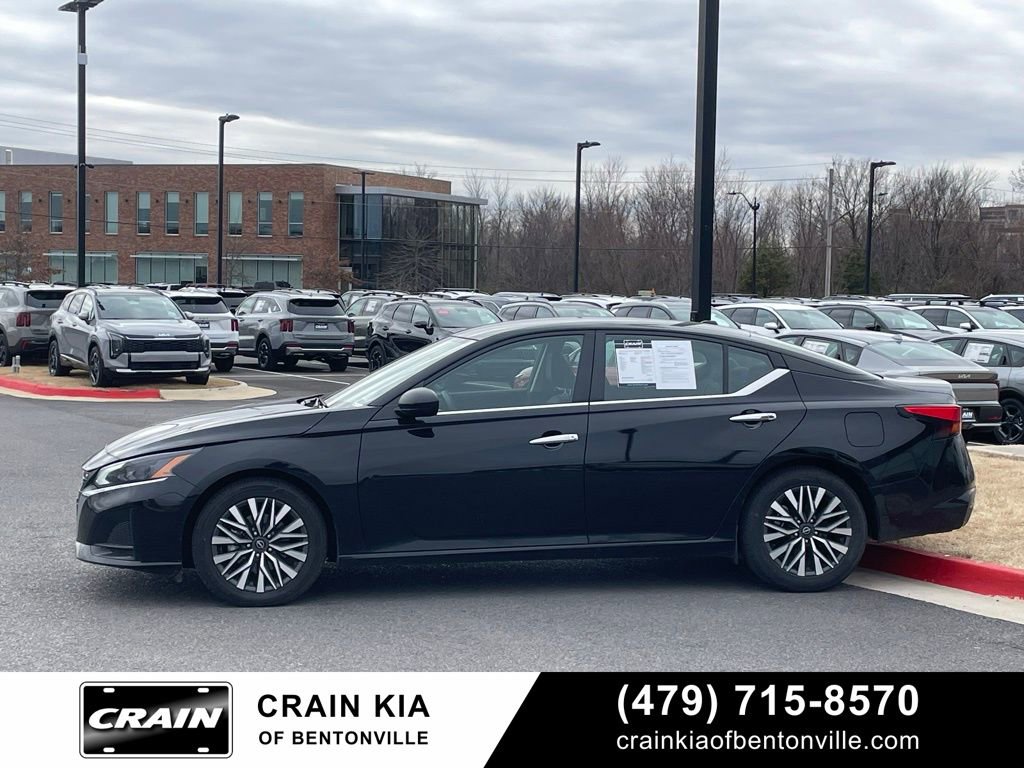 Used 2024 Nissan Altima 2.5 SV image 4