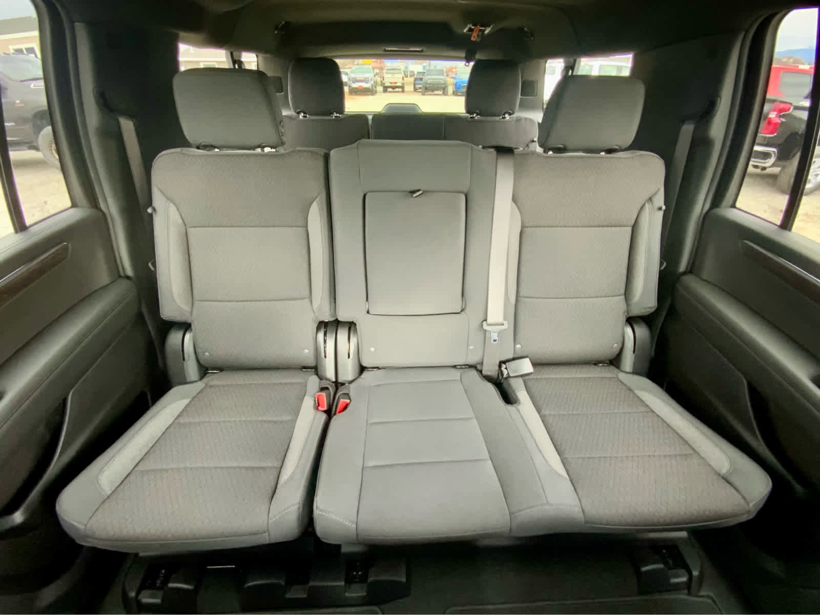 New 2026 Chevrolet Suburban LS image 29