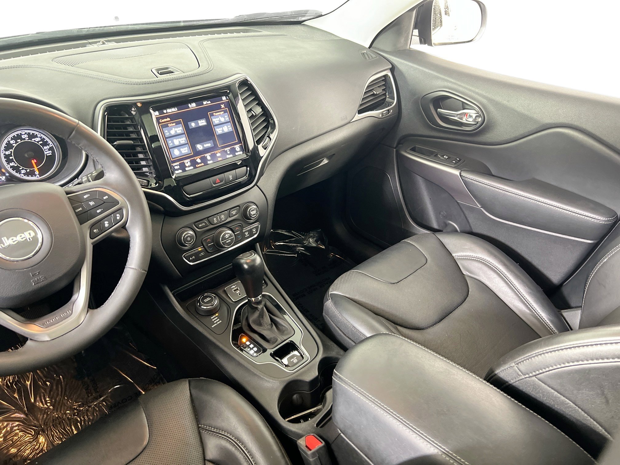 Used 2022 Jeep Cherokee Limited w/ Elite Package image 24