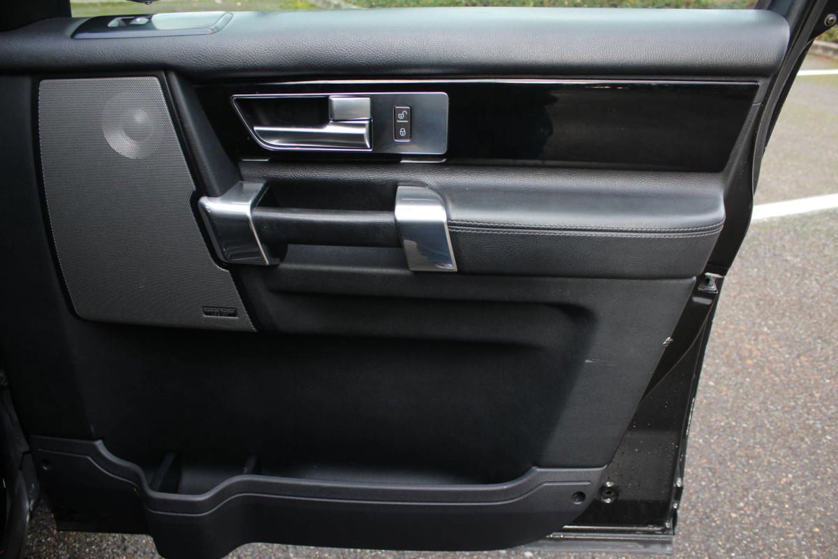 Used 2011 Land Rover LR4 HSE LUX AWD/4WD image 24