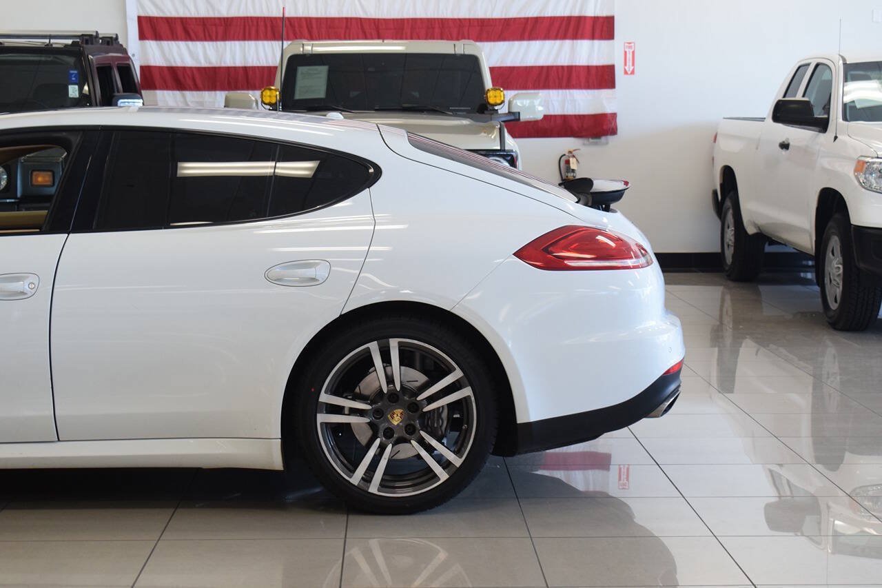 Used 2016 Porsche Panamera AWD/4WD image 18