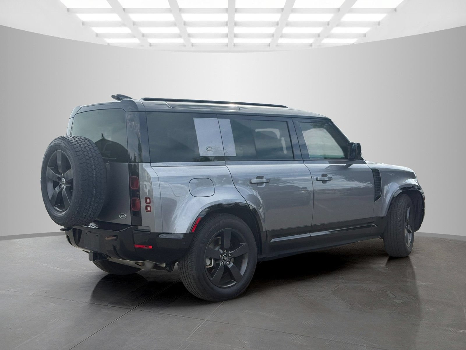 Used 2022 Land Rover Defender 110 X-Dynamic HSE AWD/4WD image 5