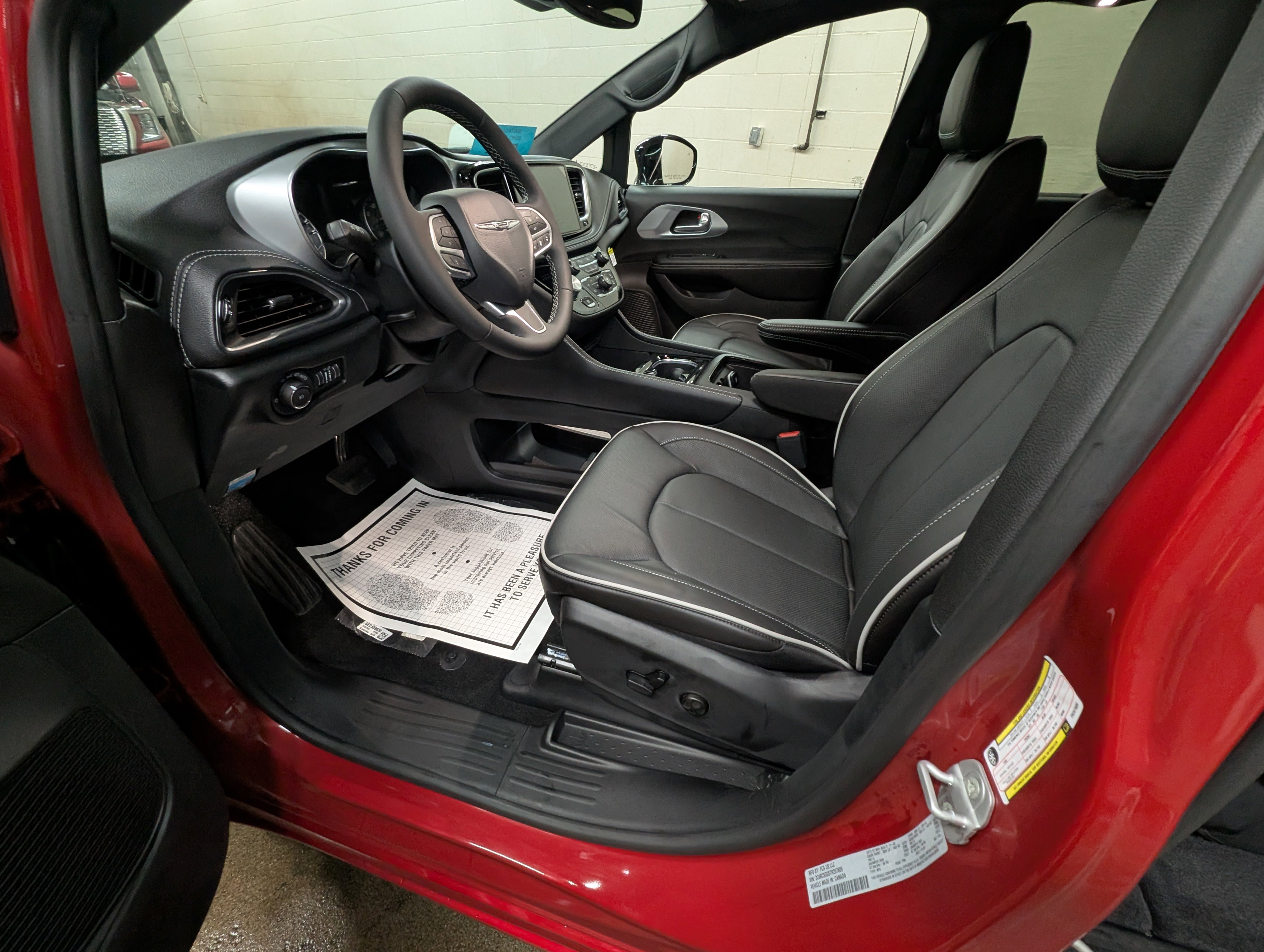 New 2026 Chrysler Pacifica Limited image 22