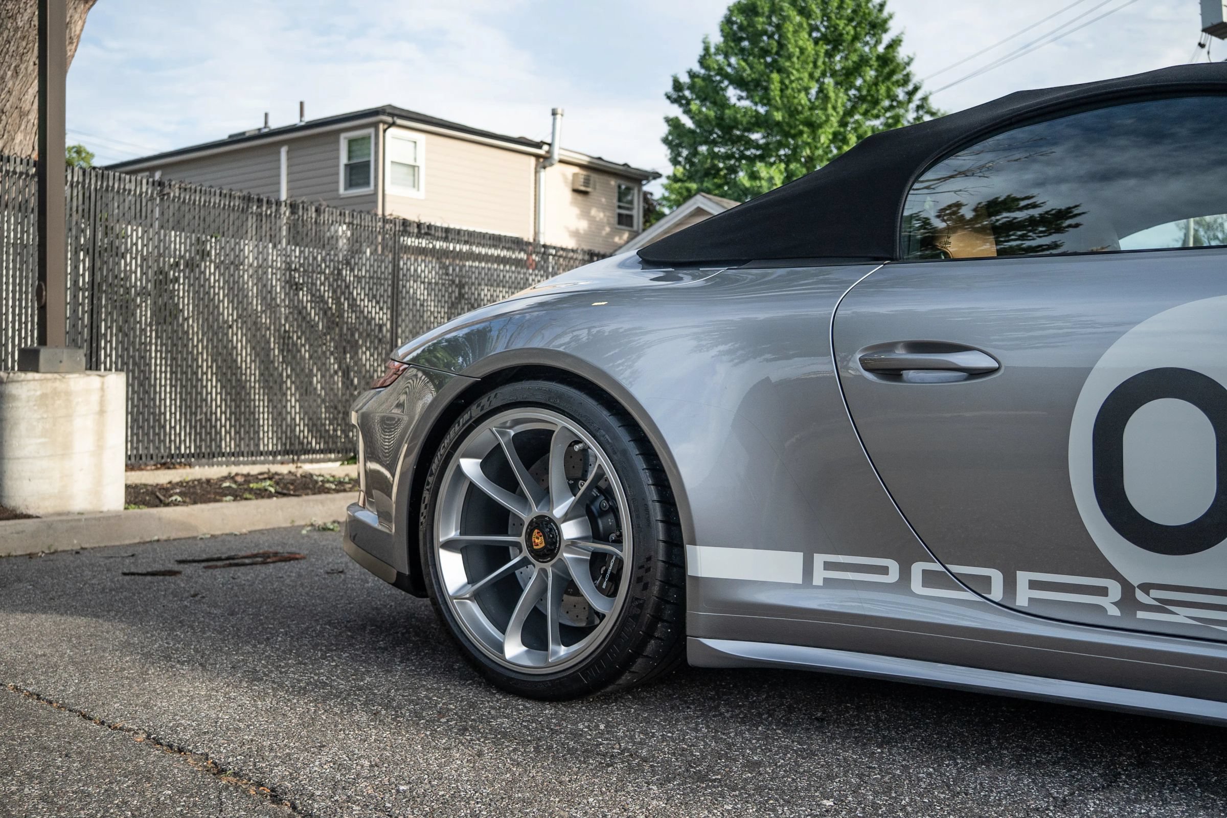 Used 2019 Porsche 911 Speedster RWD image 37