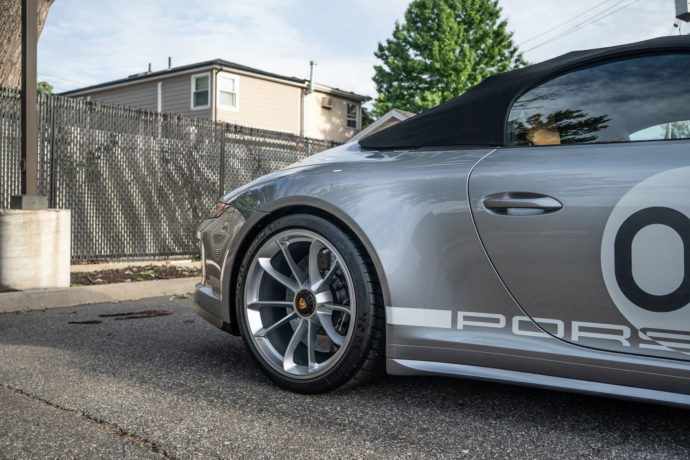 Used 2019 Porsche 911 Speedster RWD image 37