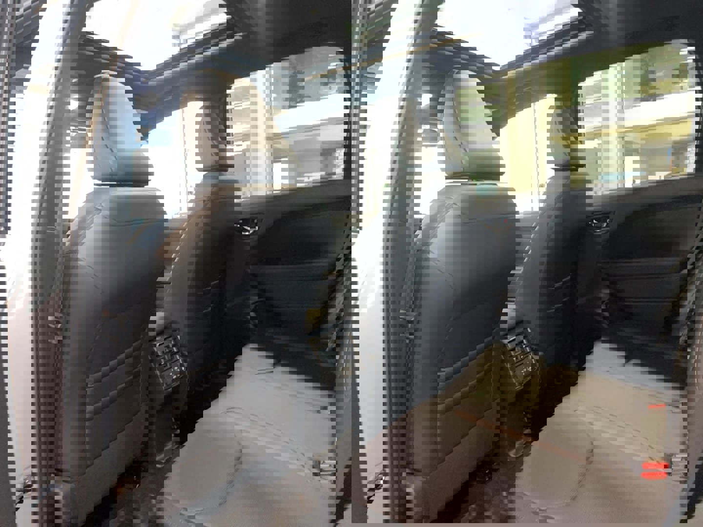 Used 2025 Subaru Forester Limited image 7