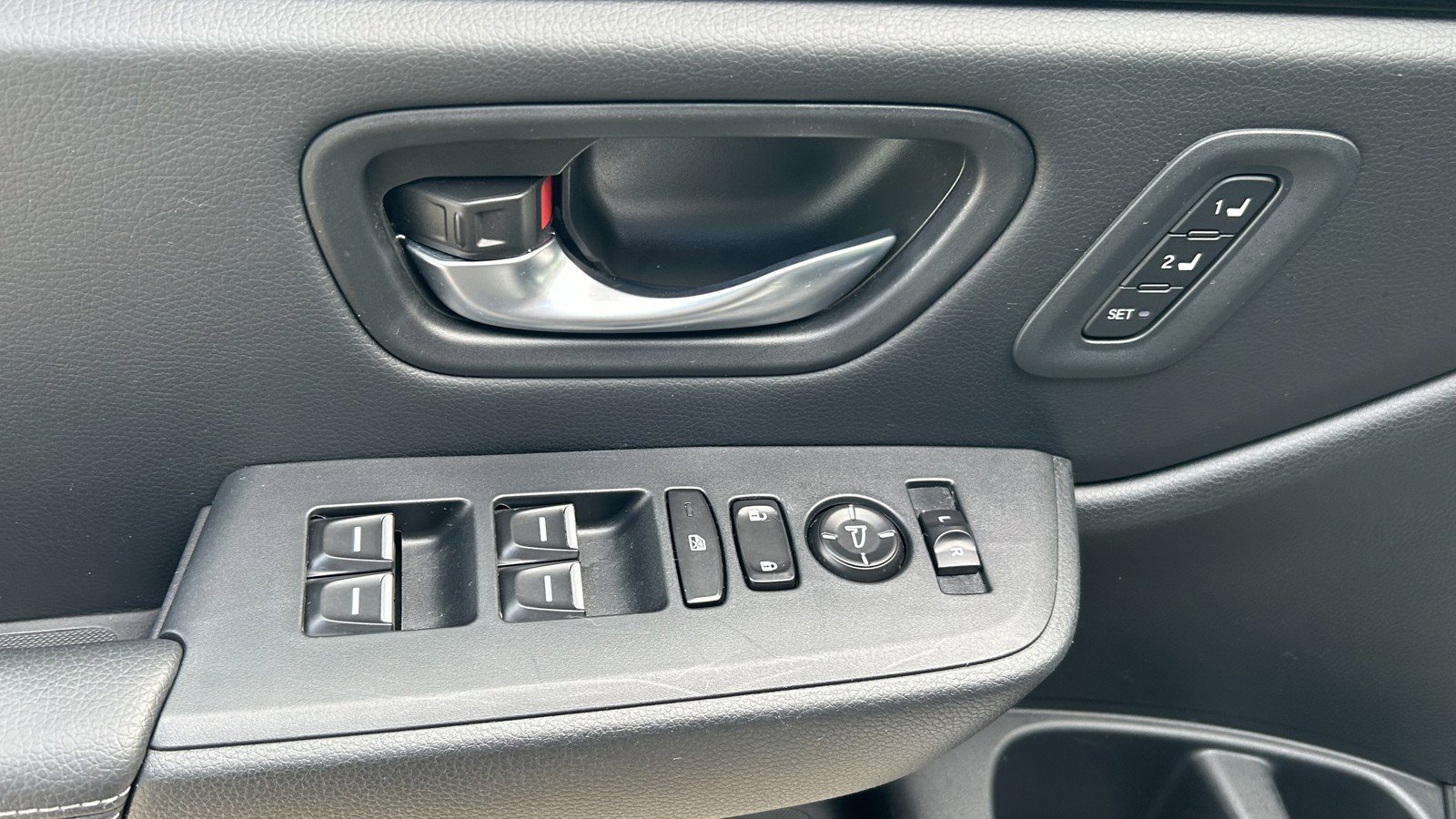 Used 2023 Honda Pilot Touring image 10