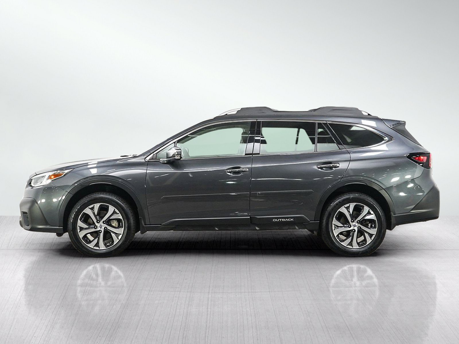 Used 2020 Subaru Outback Touring XT AWD/4WD image 2