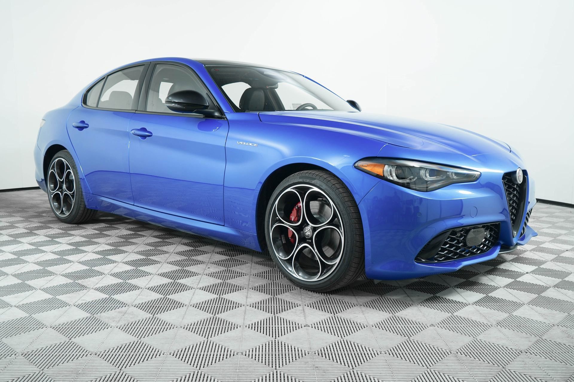 New 2025 Alfa Romeo Giulia image 1