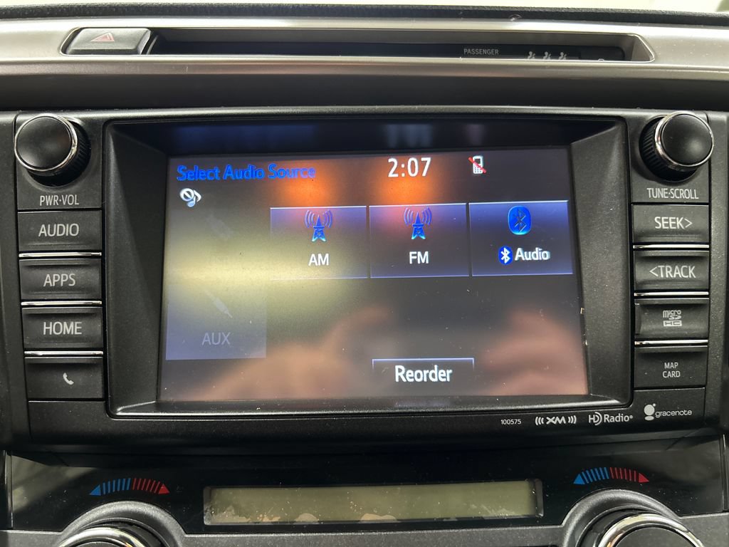 Used 2018 Toyota RAV4 XLE AWD/4WD image 25