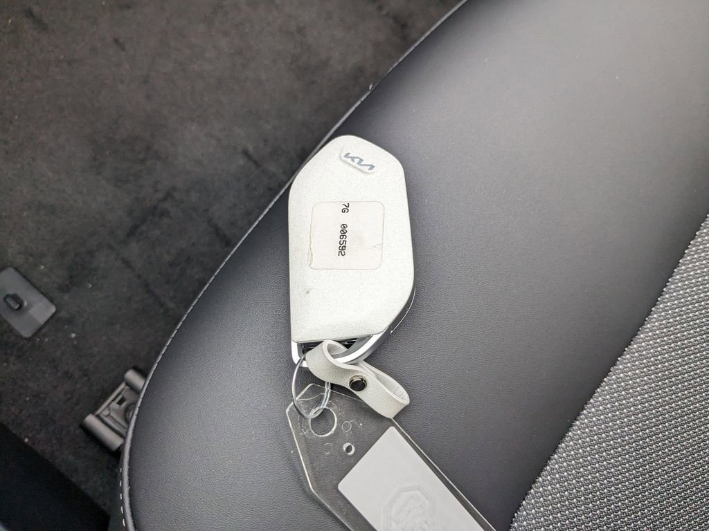 New 2025 Kia EV6 Light w/ Light LR Technology Package RWD image 36