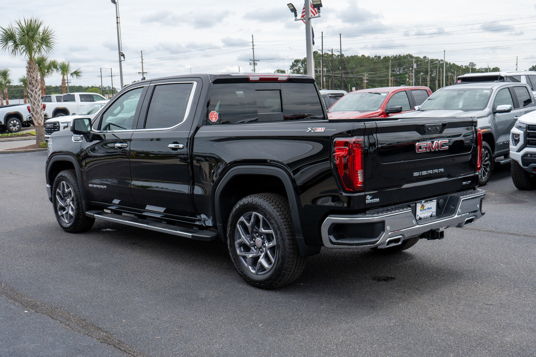 New 2026 GMC Sierra 1500 SLT AWD/4WD image 5
