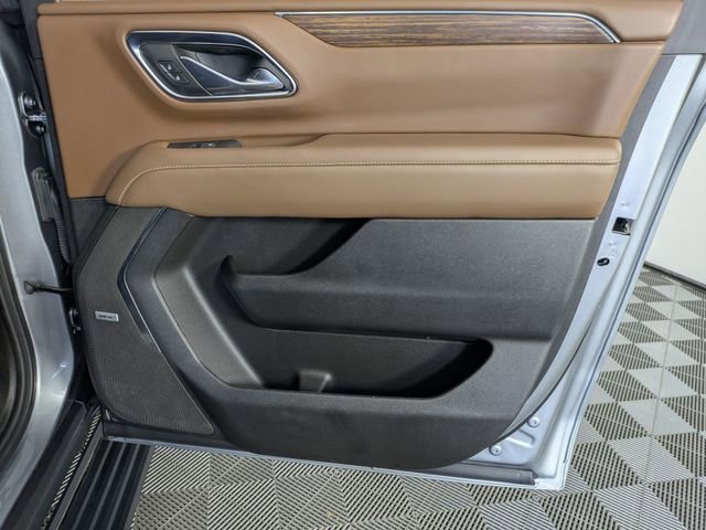 Used 2024 Chevrolet Suburban High Country AWD/4WD image 39
