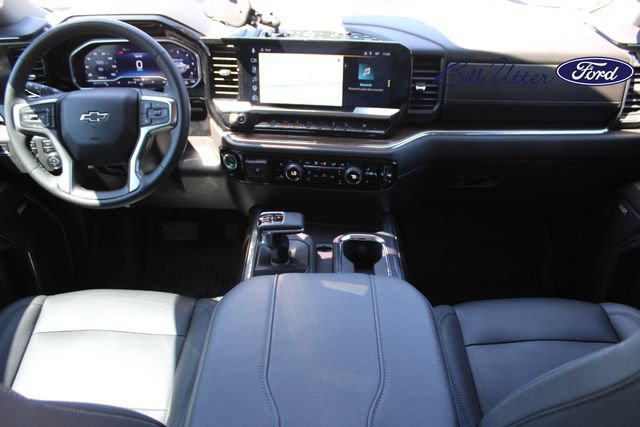 Used 2023 Chevrolet Silverado 1500 RST AWD/4WD image 16