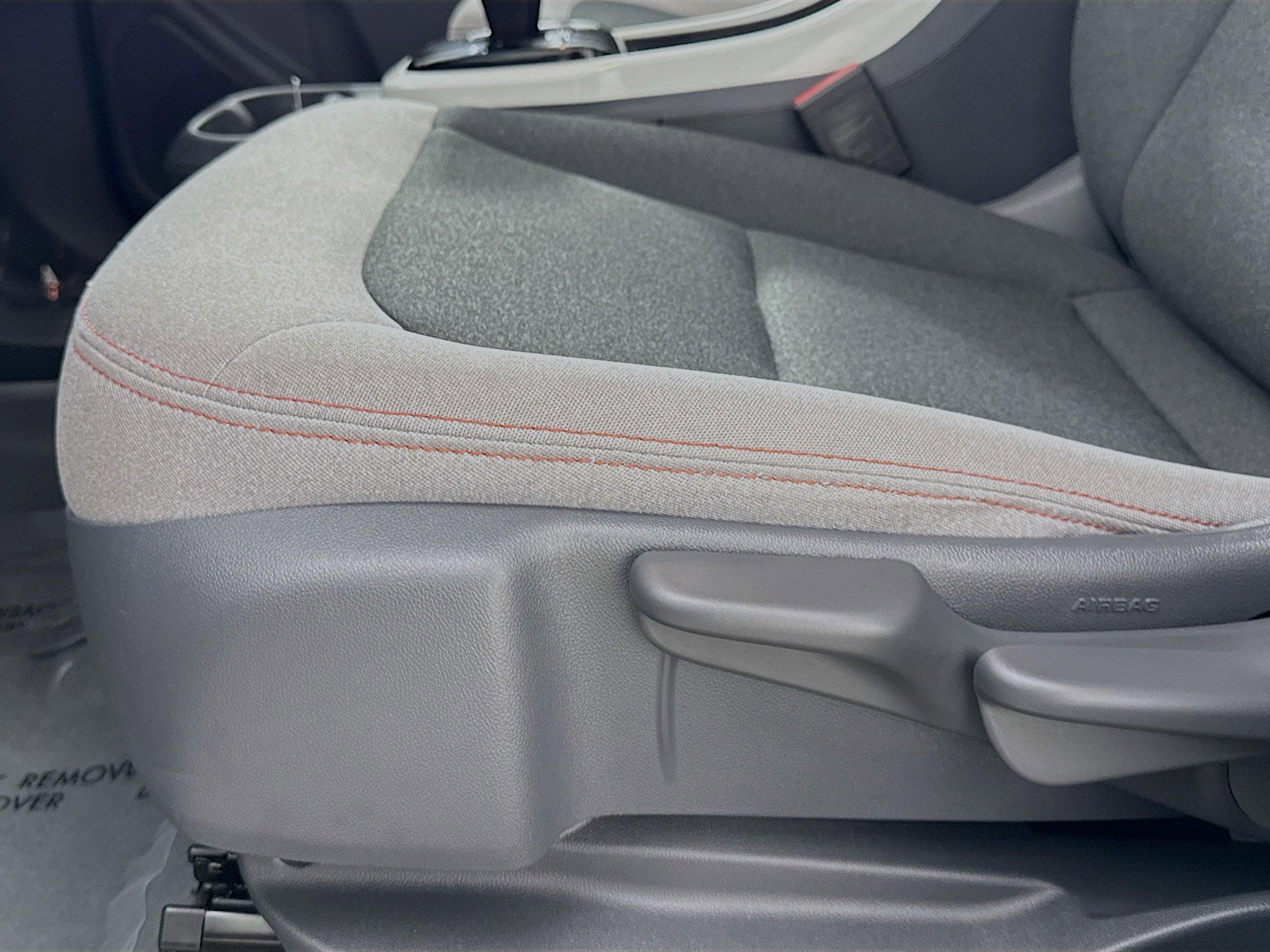 Used 2020 Chevrolet Bolt LT FWD image 20