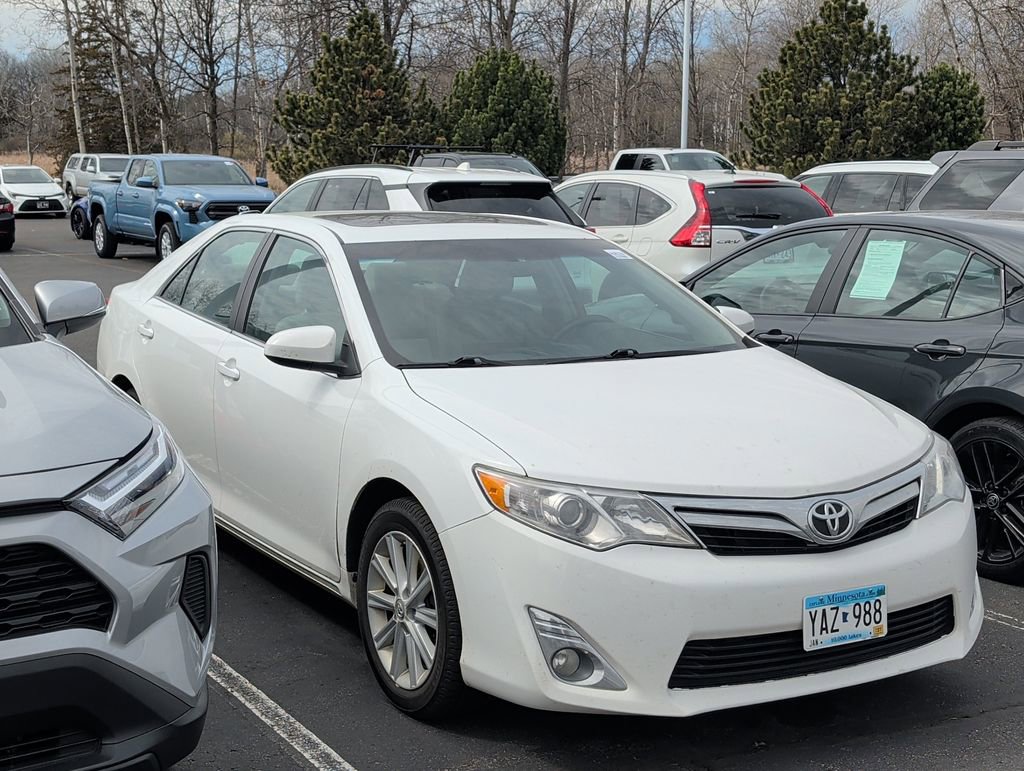 Used 2012 Toyota Camry XLE FWD image 2