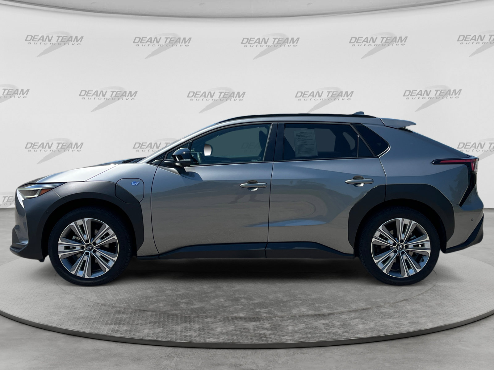 Used 2023 Subaru Solterra AWD image 4