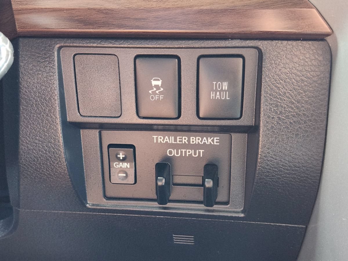Used 2018 Toyota Tundra Limited AWD/4WD image 44