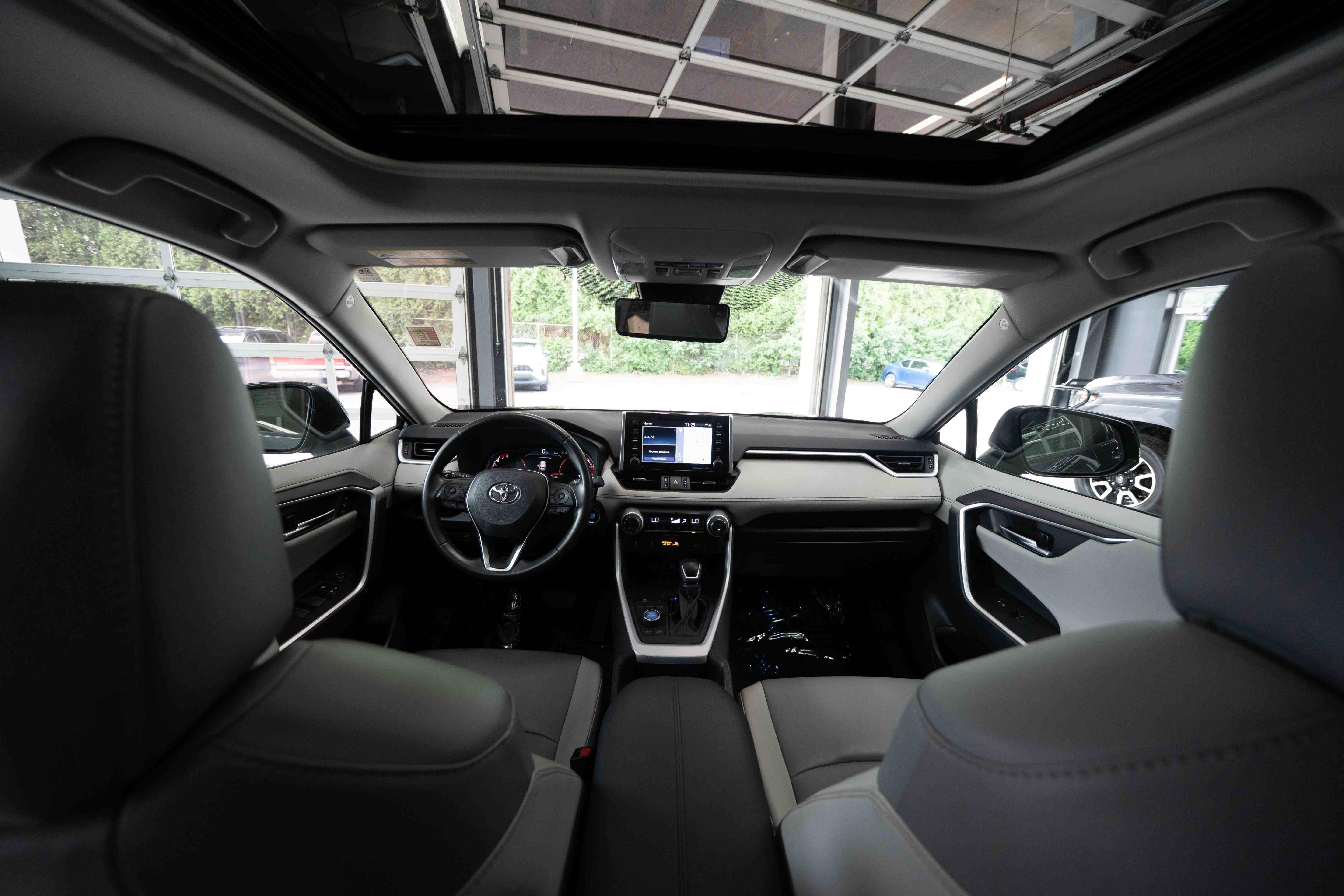 Used 2019 Toyota RAV4 Limited w/ All Weather Liner Package AWD/4WD image 19