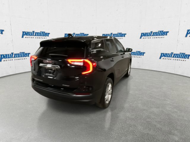 Used 2024 GMC Terrain SLE image 10