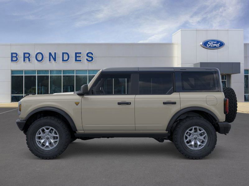 New 2025 Ford Bronco Badlands image 3