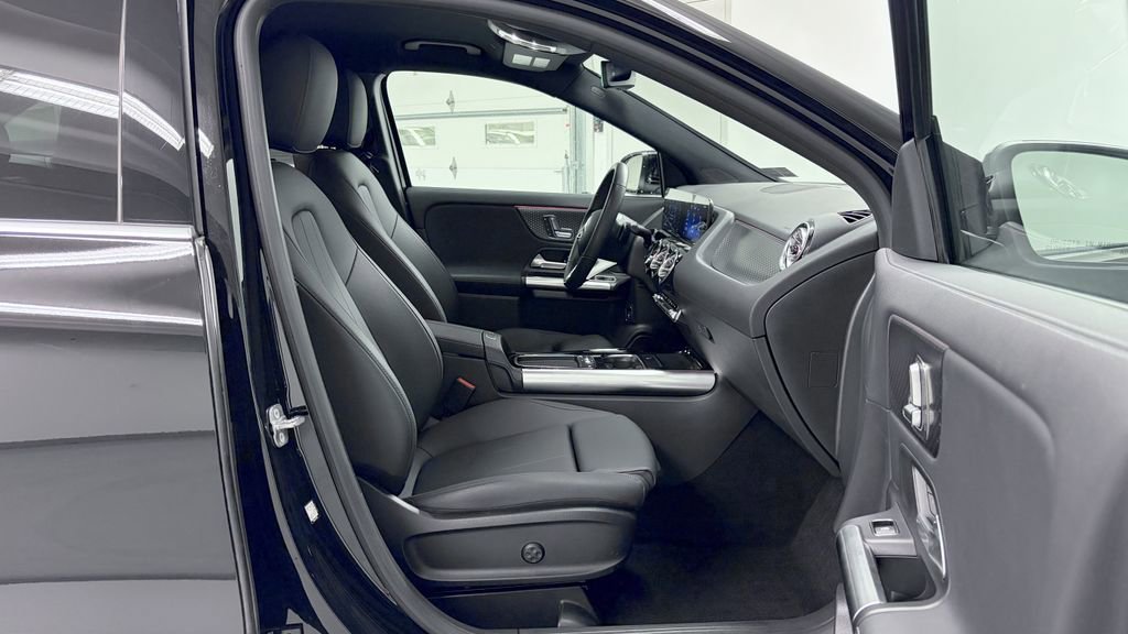 Certified 2025 Mercedes-Benz GLA 250 4MATIC image 16