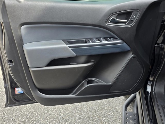 Used 2020 Chevrolet Colorado Z71 w/ Z71 Midnight Edition image 31