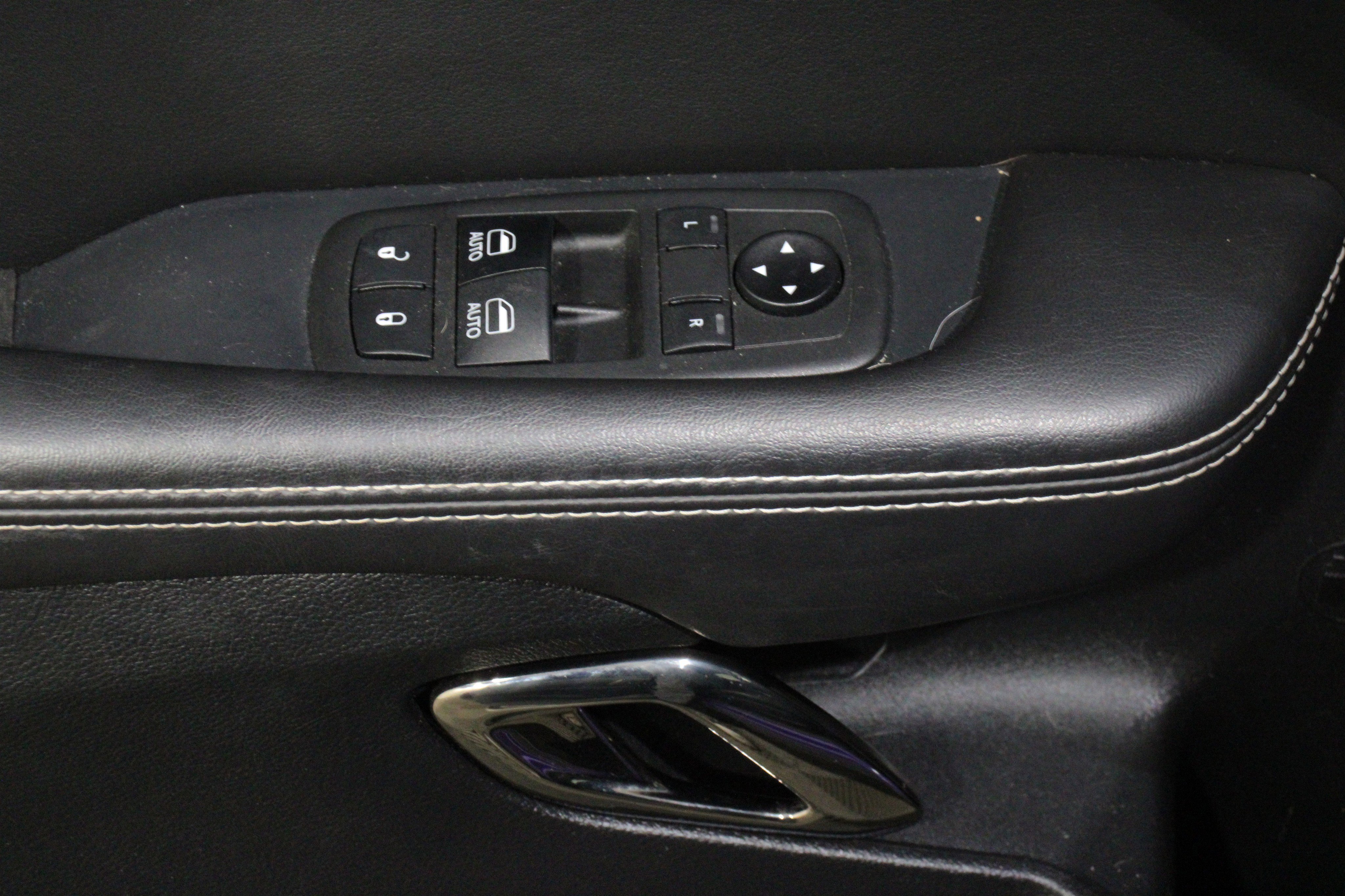 Used 2019 Dodge Challenger SRT Hellcat Redeye image 7