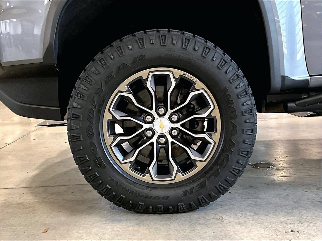 Used 2021 Chevrolet Colorado ZR2 AWD/4WD image 7