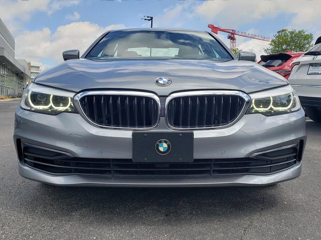Used 2019 BMW 540i xDrive w/ Convenience Package AWD/4WD image 2