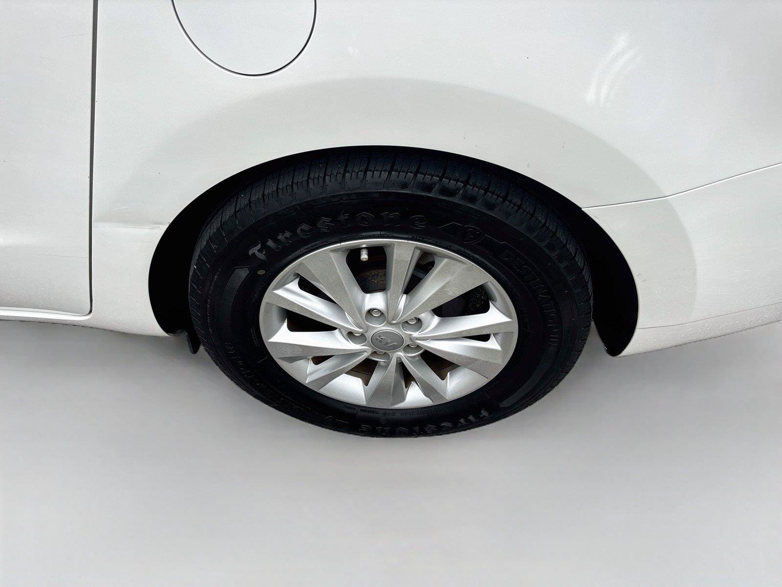 Used 2016 Kia Sedona LX w/ Option Group 020 FWD image 28